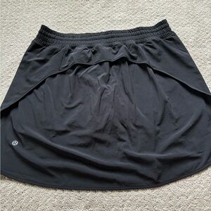 Lululemon black athletic skirt